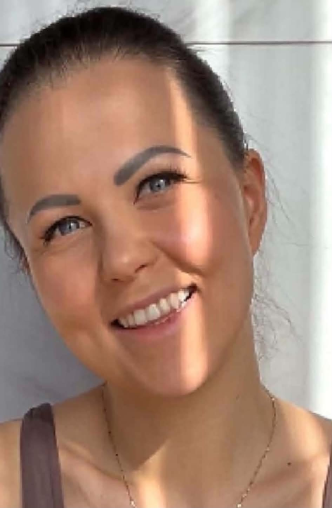 Laura I.